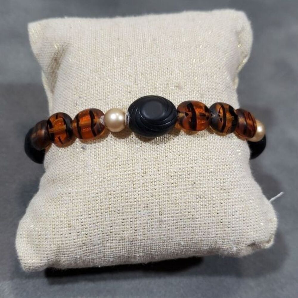 New handmade‎ beaded bracelet